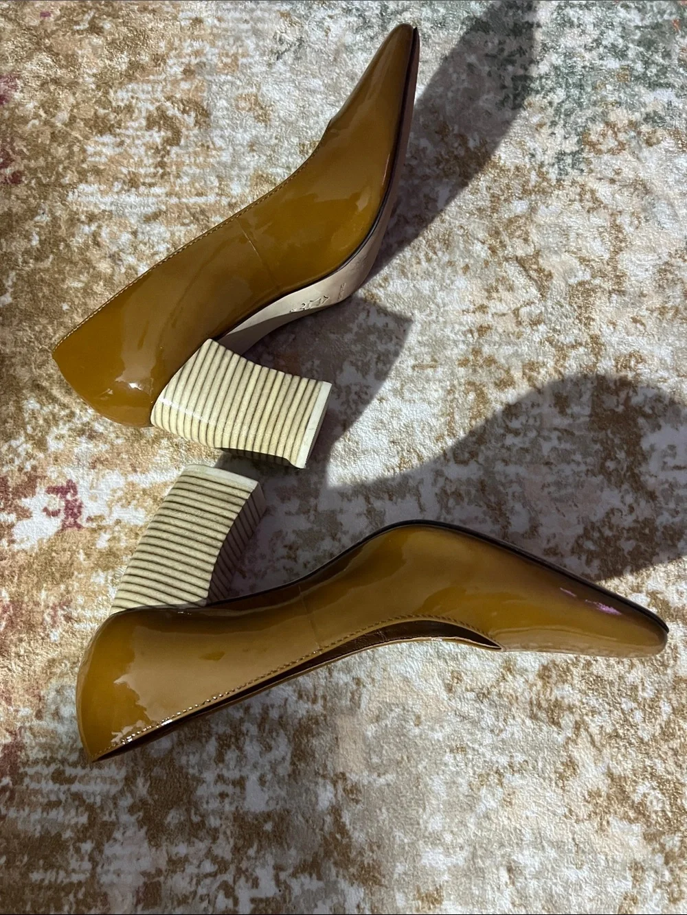 Tory Burch Banana Heel Pump Brown Caramel Patent Leather Curved Heel